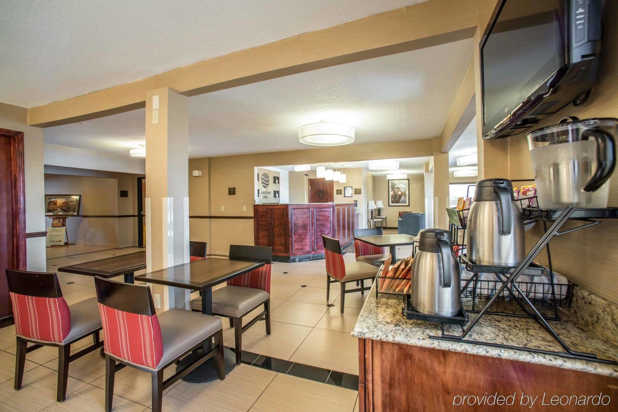Quality Inn & Suites Boonville - Columbia Exterior photo